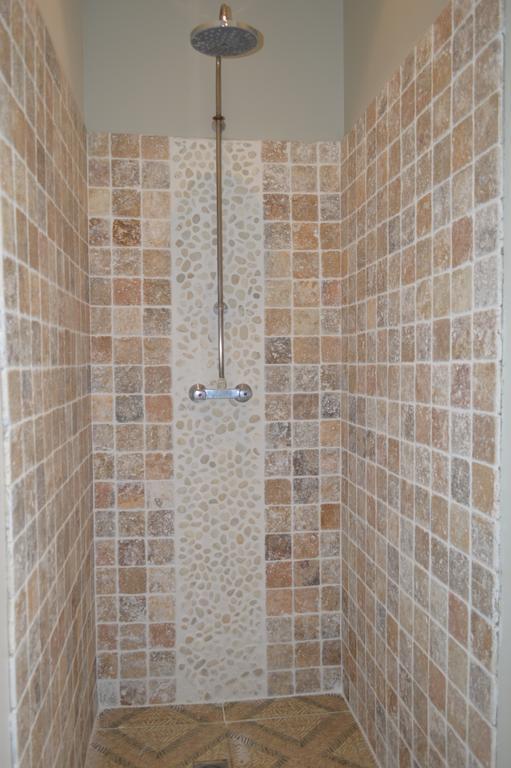 Appart'Hotel Et Chambres Essentiel Spa آرْلْ الغرفة الصورة